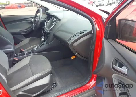 2014 Ford Focus Se z USA, uszkodzony, nr VIN 1FADP3F27EL362166